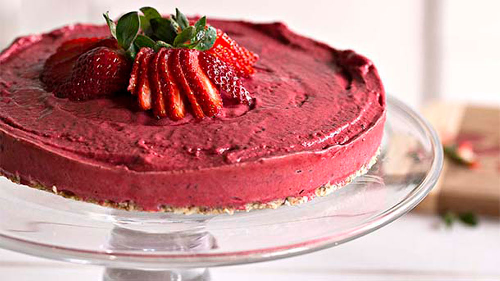 Raw Berry Cake